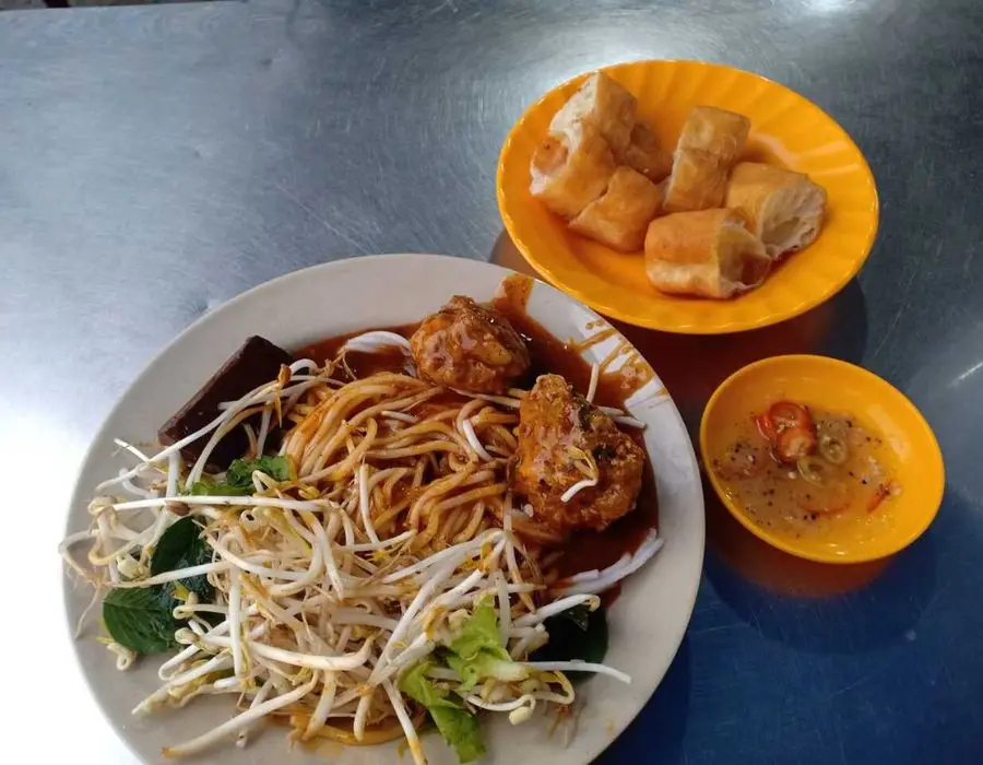 Trải nghiệm m&oacute;n b&aacute;nh tầm cay hẻm Vĩnh Quang ngon lừng danh 4