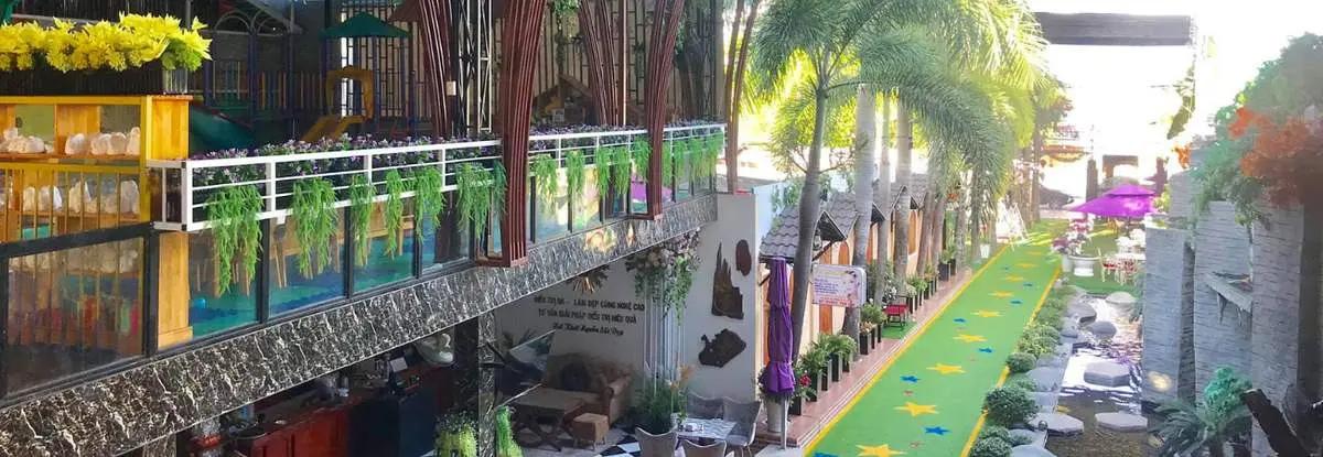 Huỳnh Hương Café, khu vườn cổ tích giữa lòng Cà Mau