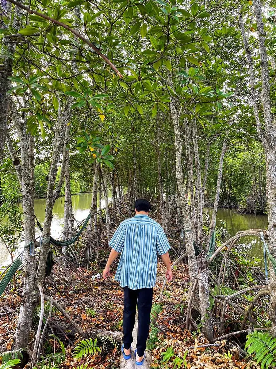 H&agrave;nh tr&igrave;nh review C&agrave; Mau của ch&agrave;ng trai m&ecirc; rong ruổi 4