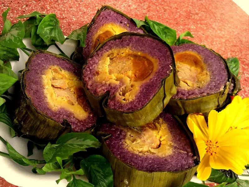 Bánh tét lá cẩm Cần Thơ - Món đặc sản thơm ngon không thể bỏ lỡ