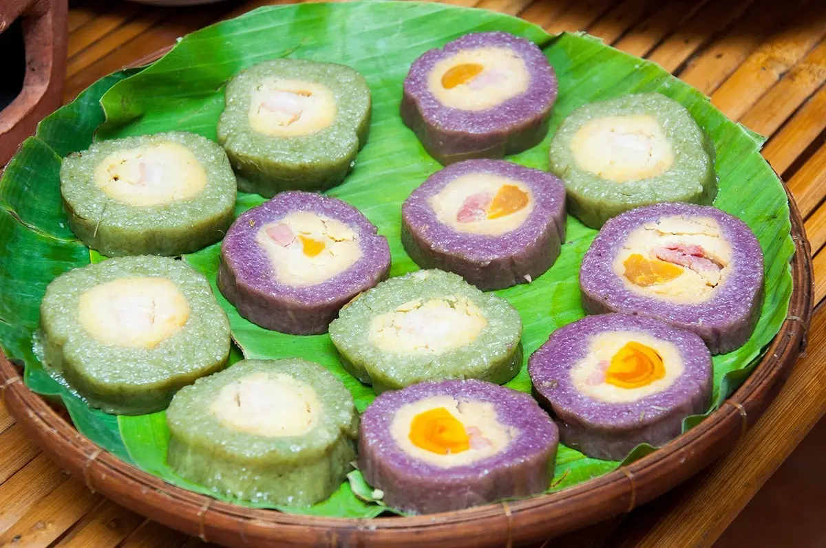 B&aacute;nh t&eacute;t l&aacute; cẩm Cần Thơ - M&oacute;n đặc sản thơm ngon kh&ocirc;ng thể bỏ lỡ 4