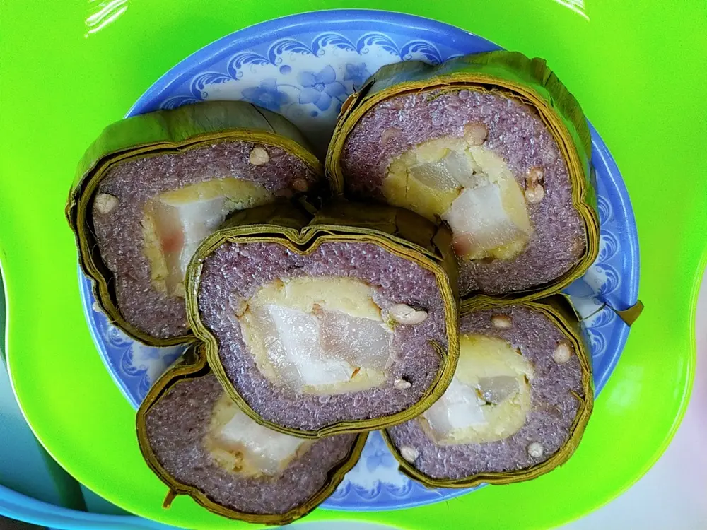 B&aacute;nh t&eacute;t l&aacute; cẩm Cần Thơ - M&oacute;n đặc sản thơm ngon kh&ocirc;ng thể bỏ lỡ 6