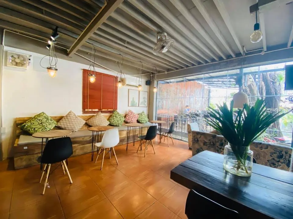 Cuối tuần chill cùng âm nhạc tại EMPI Coffee House Cần Thơ 12