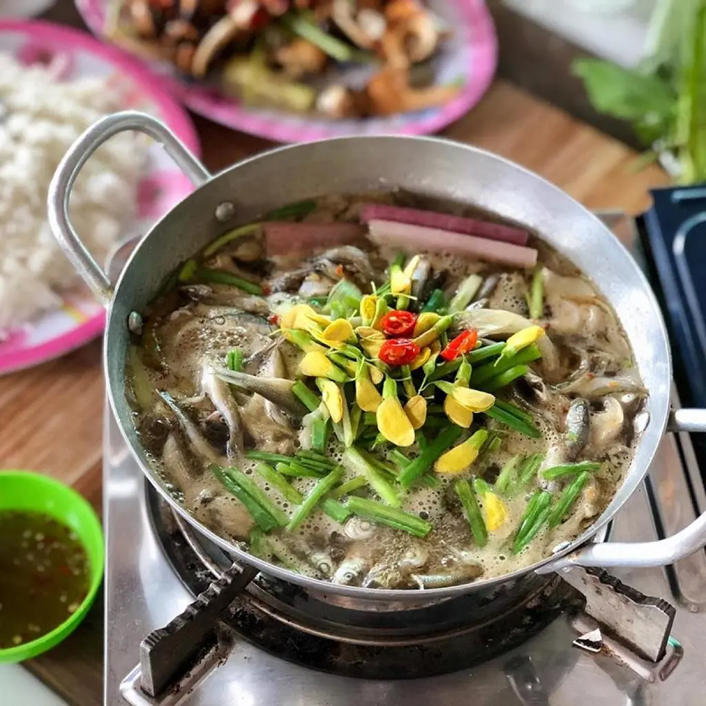 D&acirc;n d&atilde; đậm vị Lẩu c&aacute; linh b&ocirc;ng đi&ecirc;n điển Cần Thơ 5
