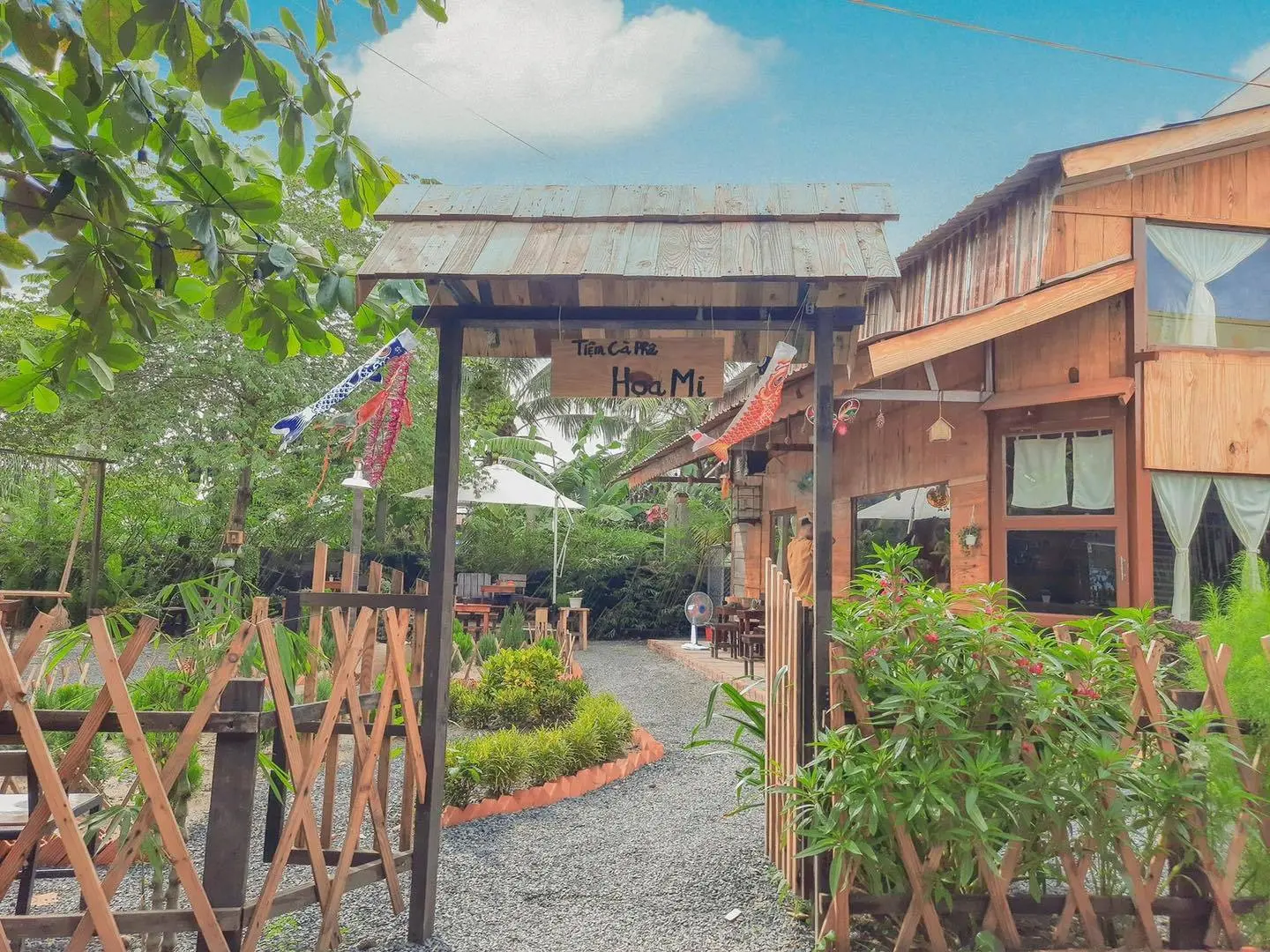 Đi trốn đến Cafe Họa Mi b&igrave;nh y&ecirc;n giữa l&ograve;ng th&agrave;nh phố 5