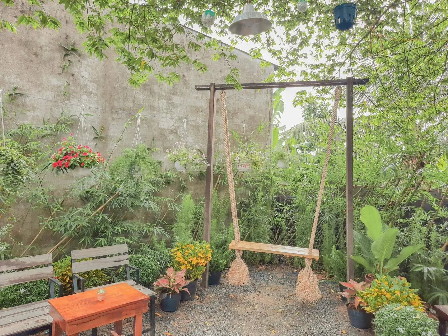 Đi trốn đến Cafe Họa Mi b&igrave;nh y&ecirc;n giữa l&ograve;ng th&agrave;nh phố 11
