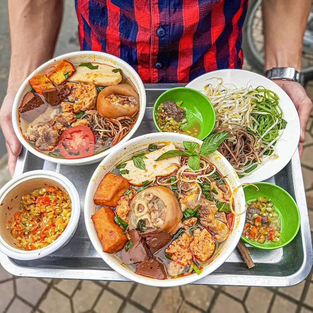 Điểm danh Top qu&aacute;n b&uacute;n ri&ecirc;u ngon Cần Thơ bạn kh&ocirc;ng thể bỏ lỡ 3