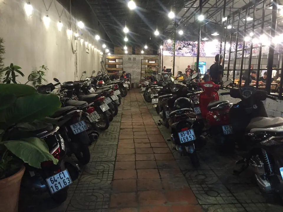 Lượn lờ Qu&aacute;n cậu Ba Le ăn sập m&oacute;n nướng thơm ngon b&aacute; ch&aacute;y 3