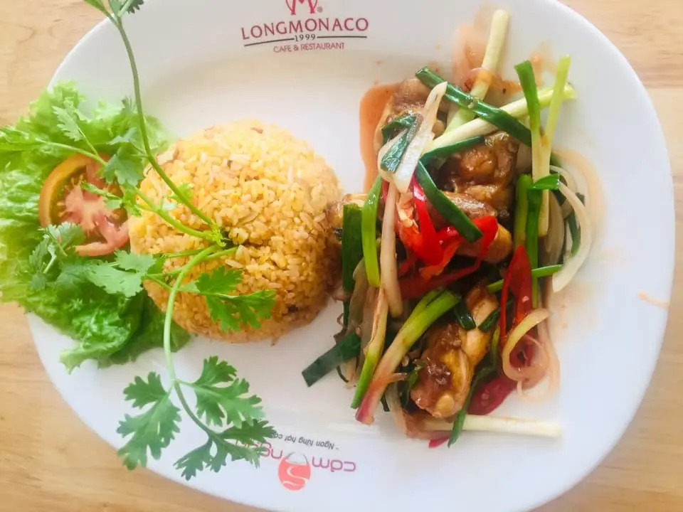 Monaco Coffee Restaurant nơi nh&acirc;m nhi cả m&oacute;n &Aacute; v&agrave; &Acirc;u ở Cần Thơ 6