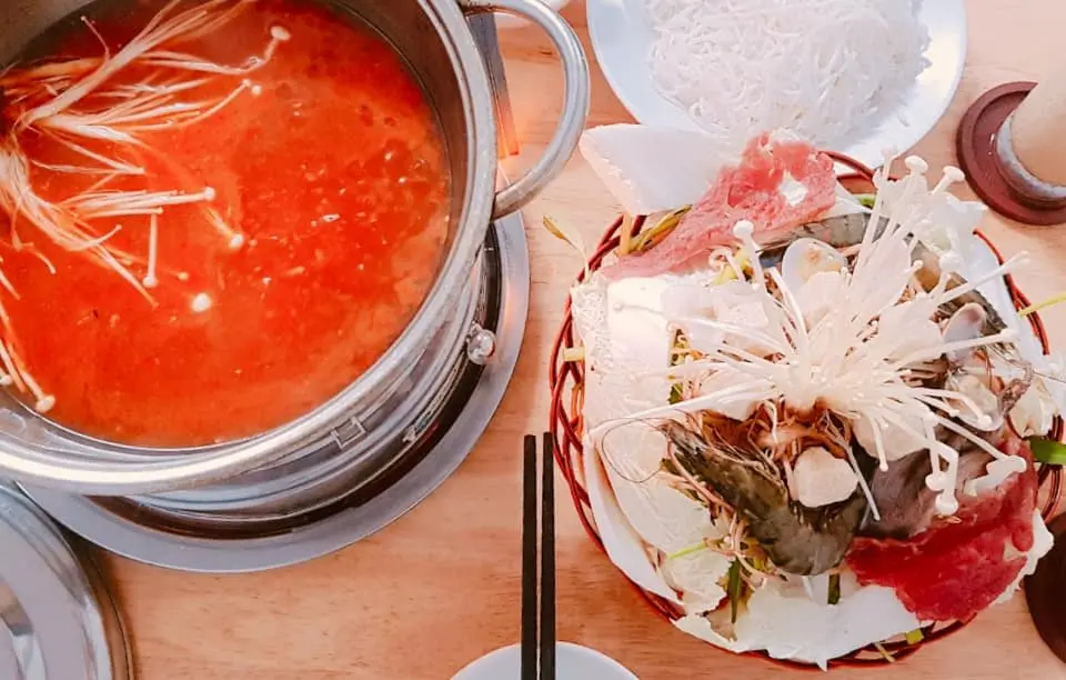 Monaco Coffee Restaurant nơi nh&acirc;m nhi cả m&oacute;n &Aacute; v&agrave; &Acirc;u ở Cần Thơ 7