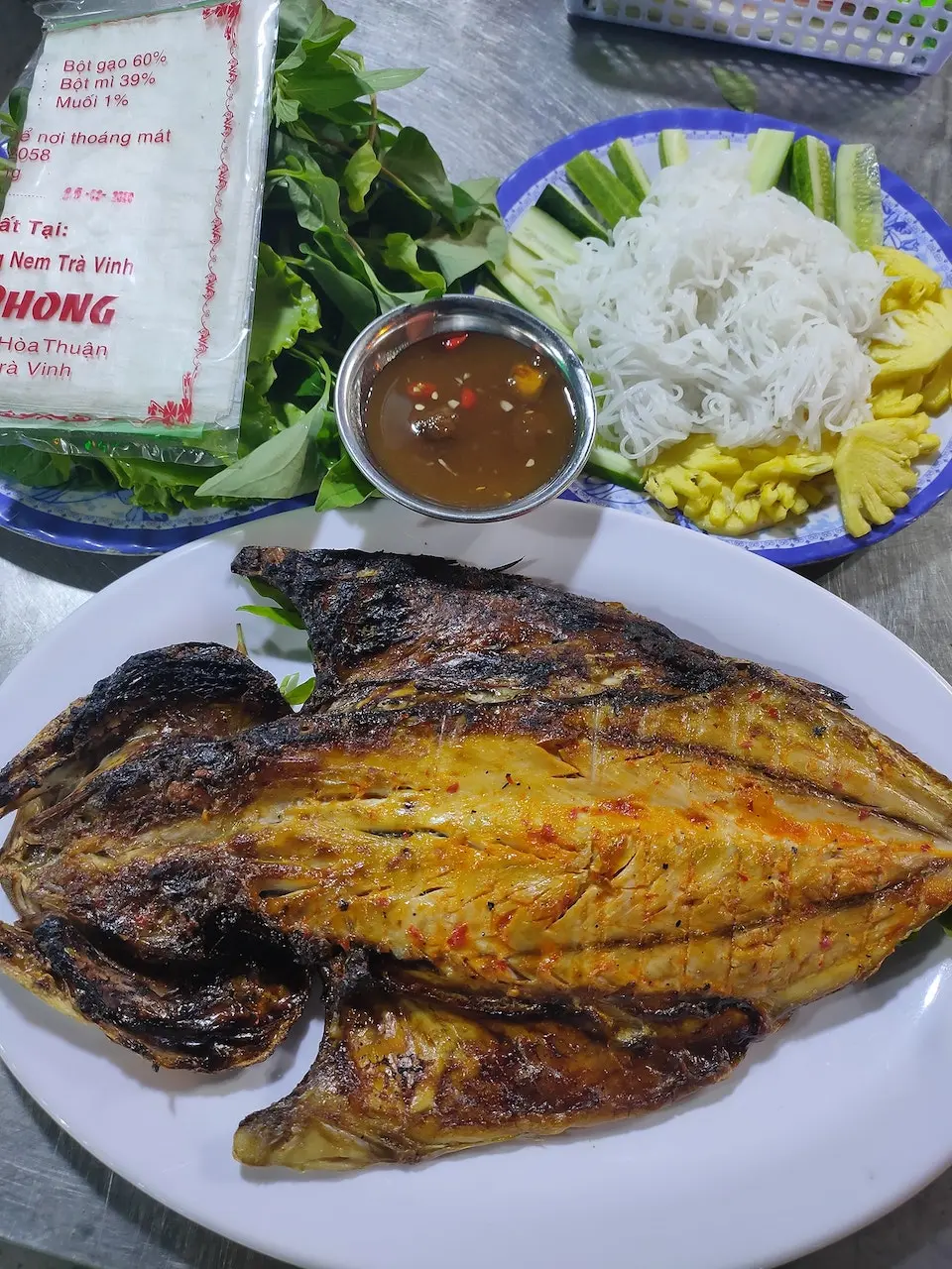 No n&ecirc; căng cả bụng với bữa hải sản thơm ngon tại Qu&aacute;n Th&aacute;i Nướng 13