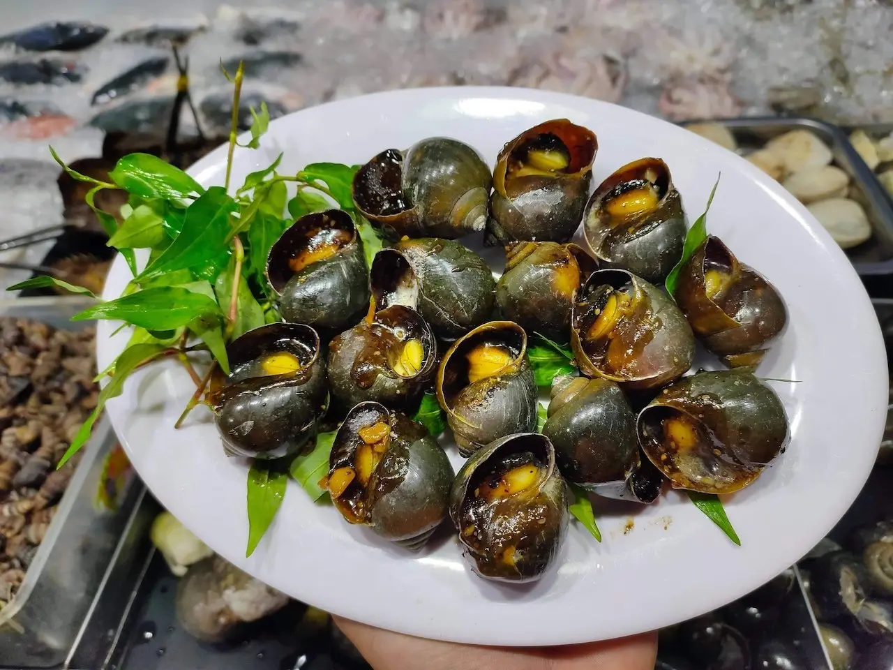 No n&ecirc; căng cả bụng với bữa hải sản thơm ngon tại Qu&aacute;n Th&aacute;i Nướng 14