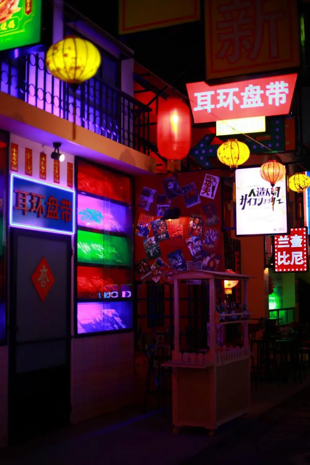 Qu&aacute;n Lan Kwai Fong CT ( Lan Quế Phường) v&agrave; kh&ocirc;ng gian Hồng K&ocirc;ng rực rỡ 4