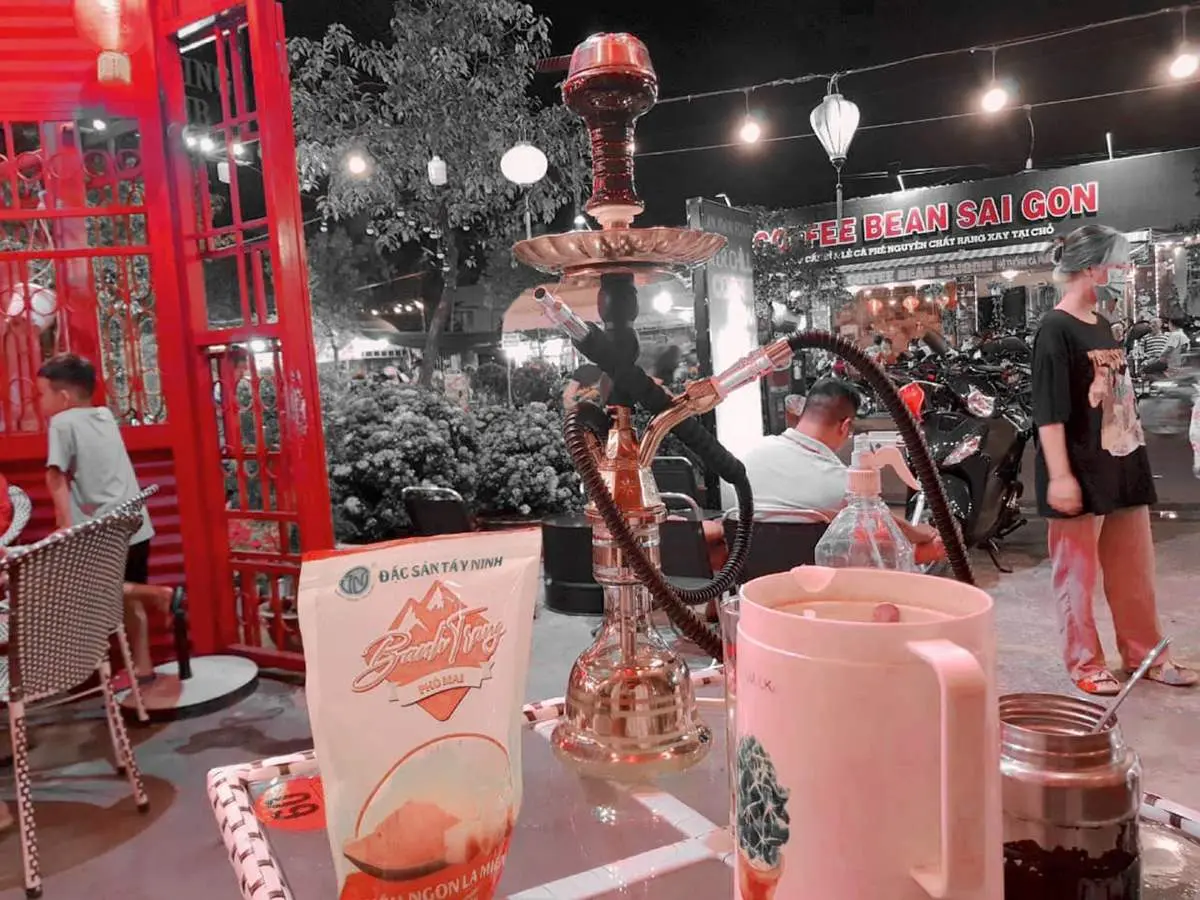 Qu&aacute;n Lan Kwai Fong CT ( Lan Quế Phường) v&agrave; kh&ocirc;ng gian Hồng K&ocirc;ng rực rỡ 5