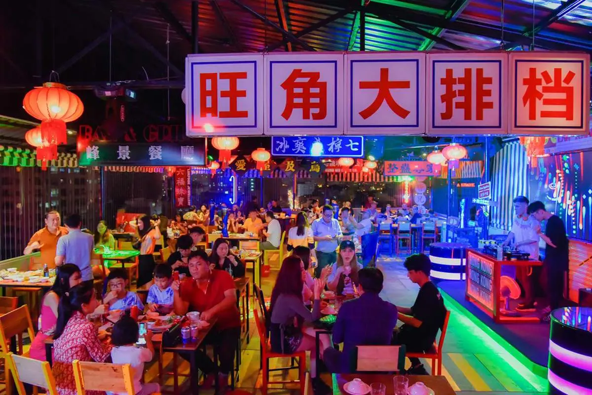 Qu&aacute;n Lan Kwai Fong CT ( Lan Quế Phường) v&agrave; kh&ocirc;ng gian Hồng K&ocirc;ng rực rỡ 3