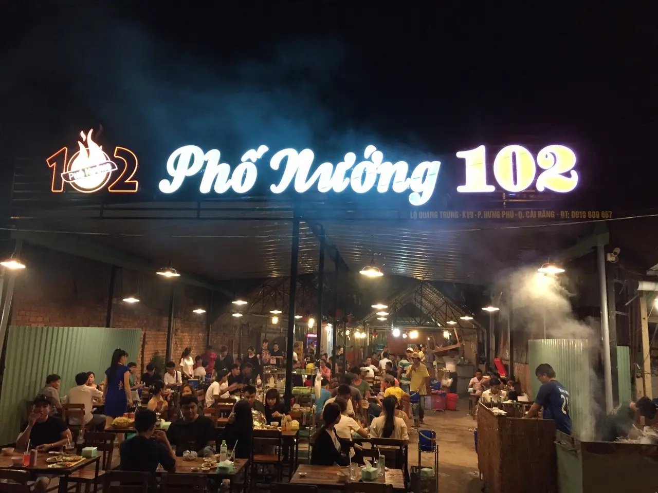Qu&aacute;n Phố nướng 102 Cần Thơ ngon ngất ng&acirc;y như tr&ecirc;n ch&iacute;n tầng m&acirc;y 3