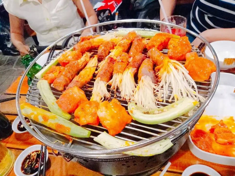 Qu&aacute;n Phố nướng 102 Cần Thơ ngon ngất ng&acirc;y như tr&ecirc;n ch&iacute;n tầng m&acirc;y 5