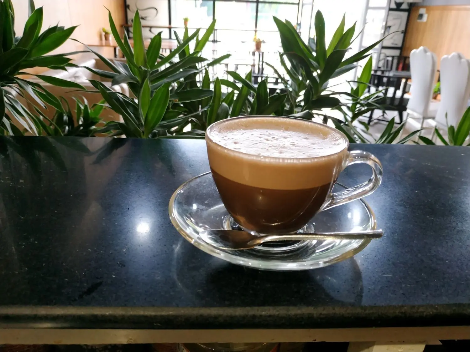 Thong thả chạy deadline trong kh&ocirc;ng gian y&ecirc;n tĩnh tại Aurora Coffee Cần Thơ 8