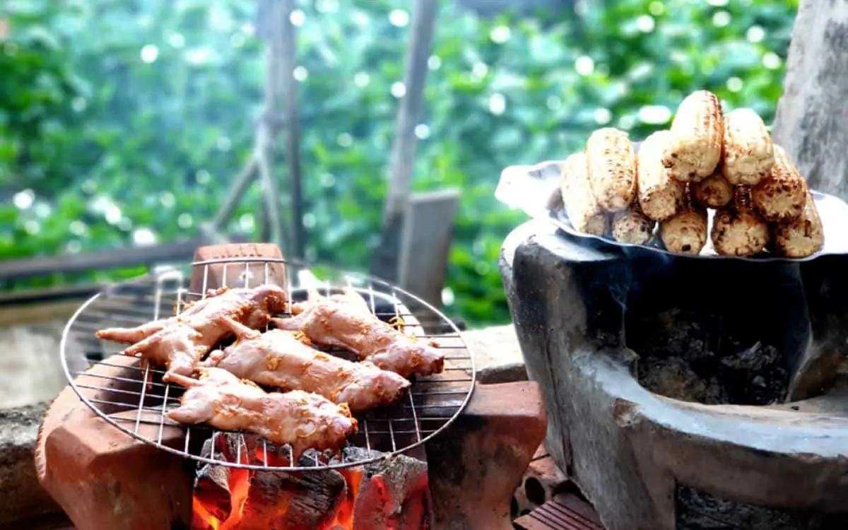 Thử th&aacute;ch bản th&acirc;n với m&oacute;n Chuột đồng chi&ecirc;n nước mắm Cần Thơ 4