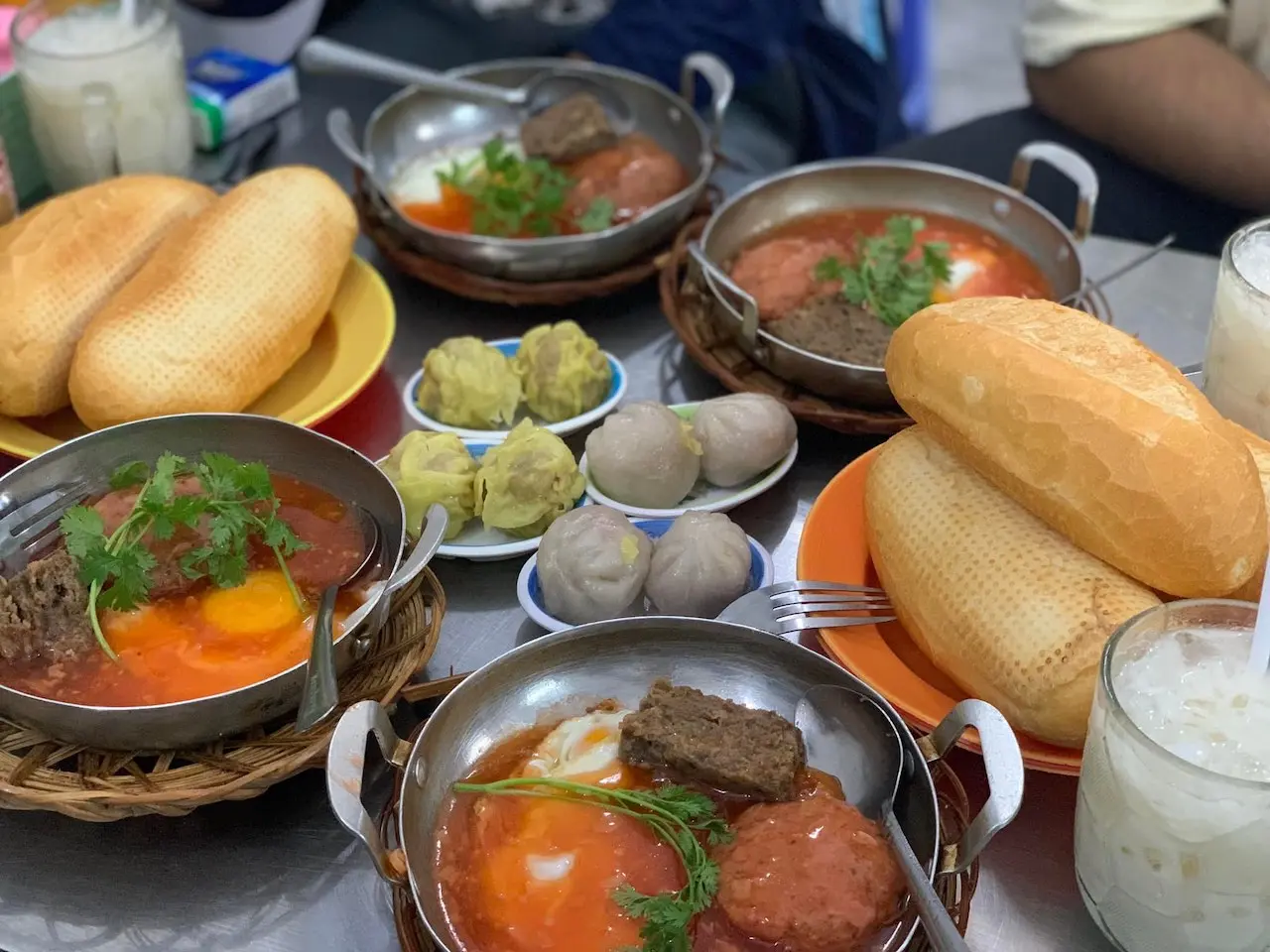 Tiện đường gh&eacute; ngang Top qu&aacute;n b&aacute;nh m&igrave; chảo ngon nhất Cần Thơ c&ugrave;ng MIA.vn 3