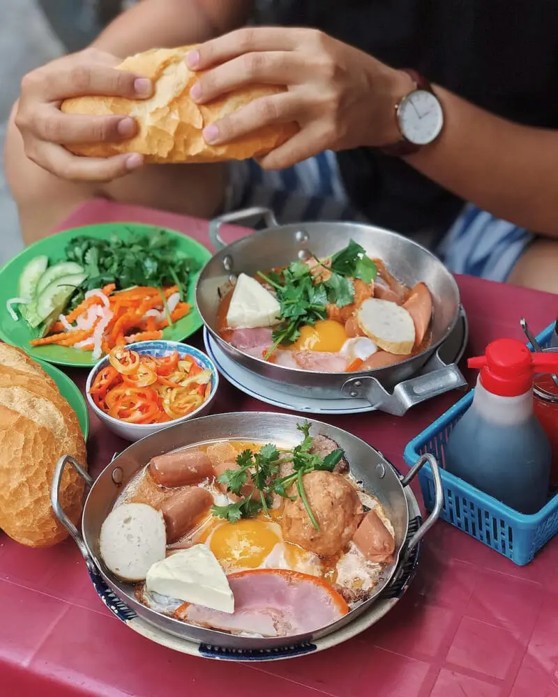 Tiện đường gh&eacute; ngang Top qu&aacute;n b&aacute;nh m&igrave; chảo ngon nhất Cần Thơ c&ugrave;ng MIA.vn 4