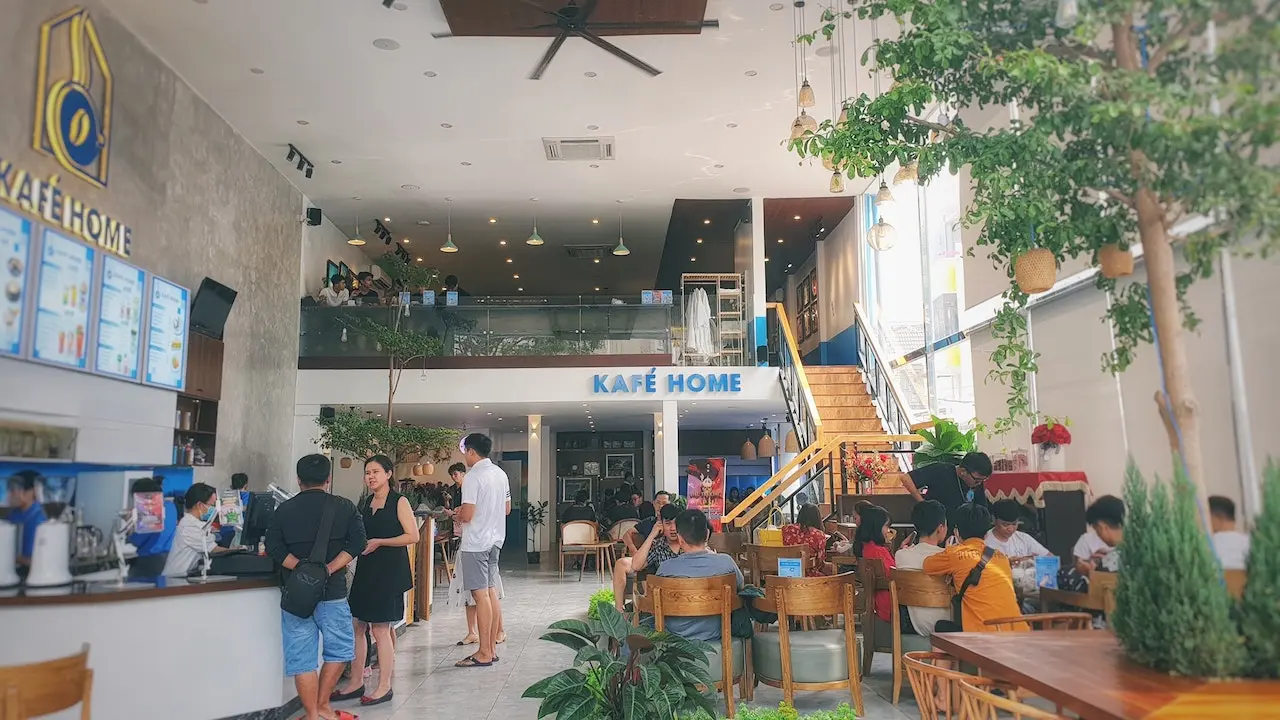Tr&agrave;n đầy năng lượng với kh&ocirc;ng gian đặc sắc, ấn tượng tại Kaf&eacute; Home 8