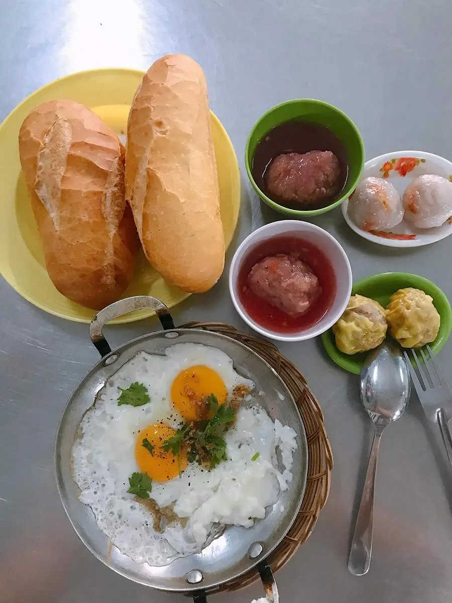 Viễn Lạc Qu&aacute;n, địa điểm ăn s&aacute;ng quen thuộc của người d&acirc;n xứ T&acirc;y Đ&ocirc; 10