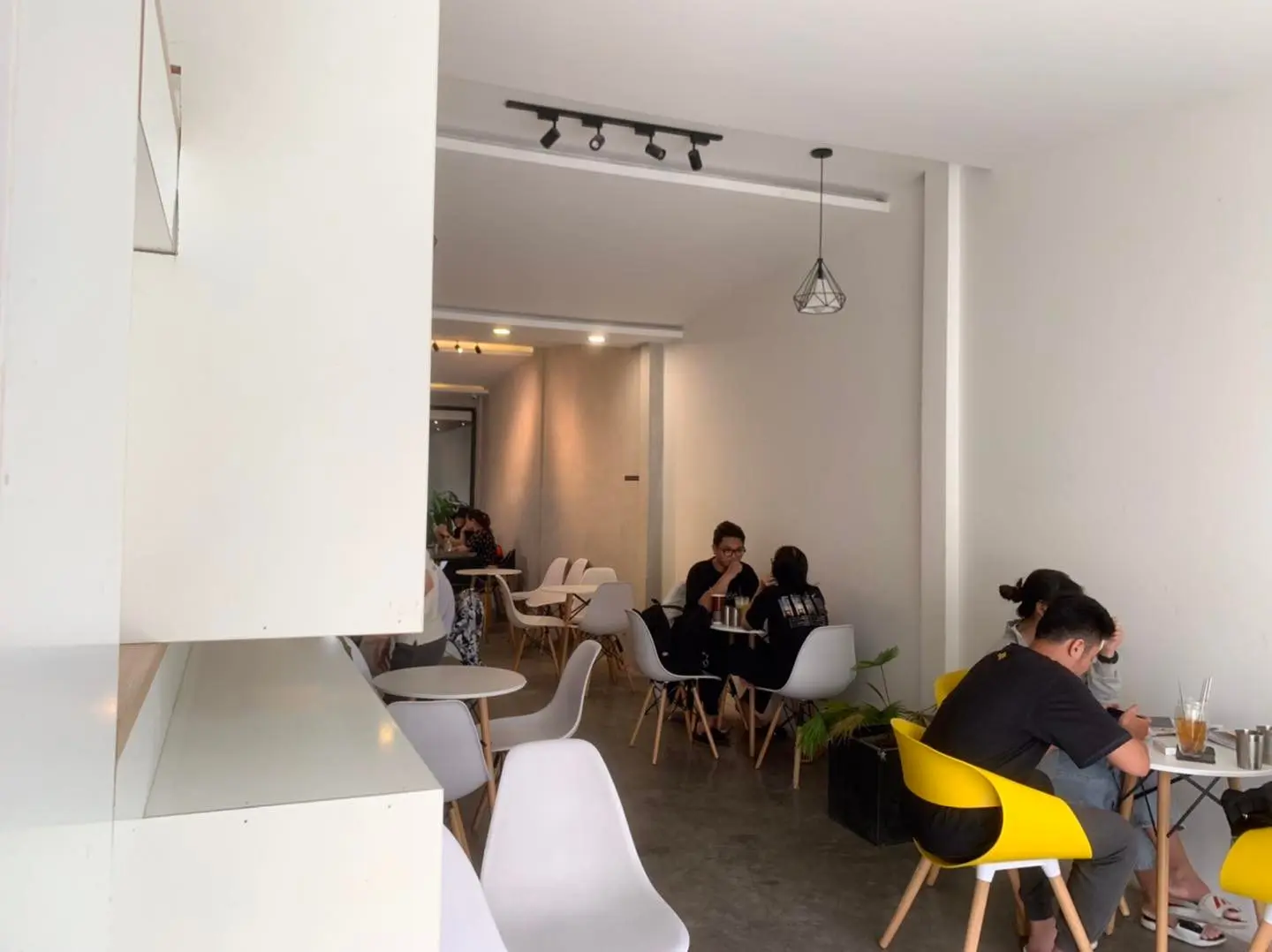 Xao xuyến con tim trước tiệm c&agrave; ph&ecirc; style H&agrave;n Quốc Infini-T tại Cần Thơ 4