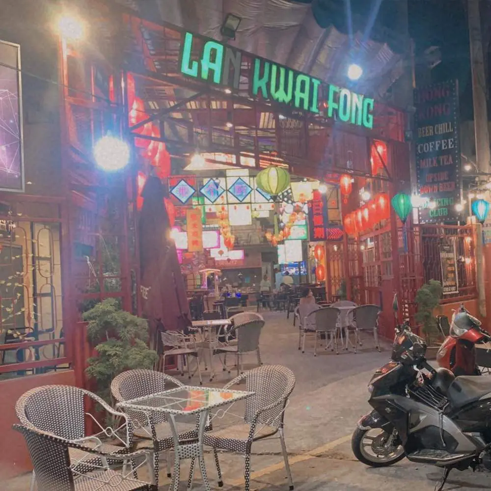 Quán Lan Kwai Fong CT ( Lan Quế Phường) và không gian Hồng Kông rực rỡ