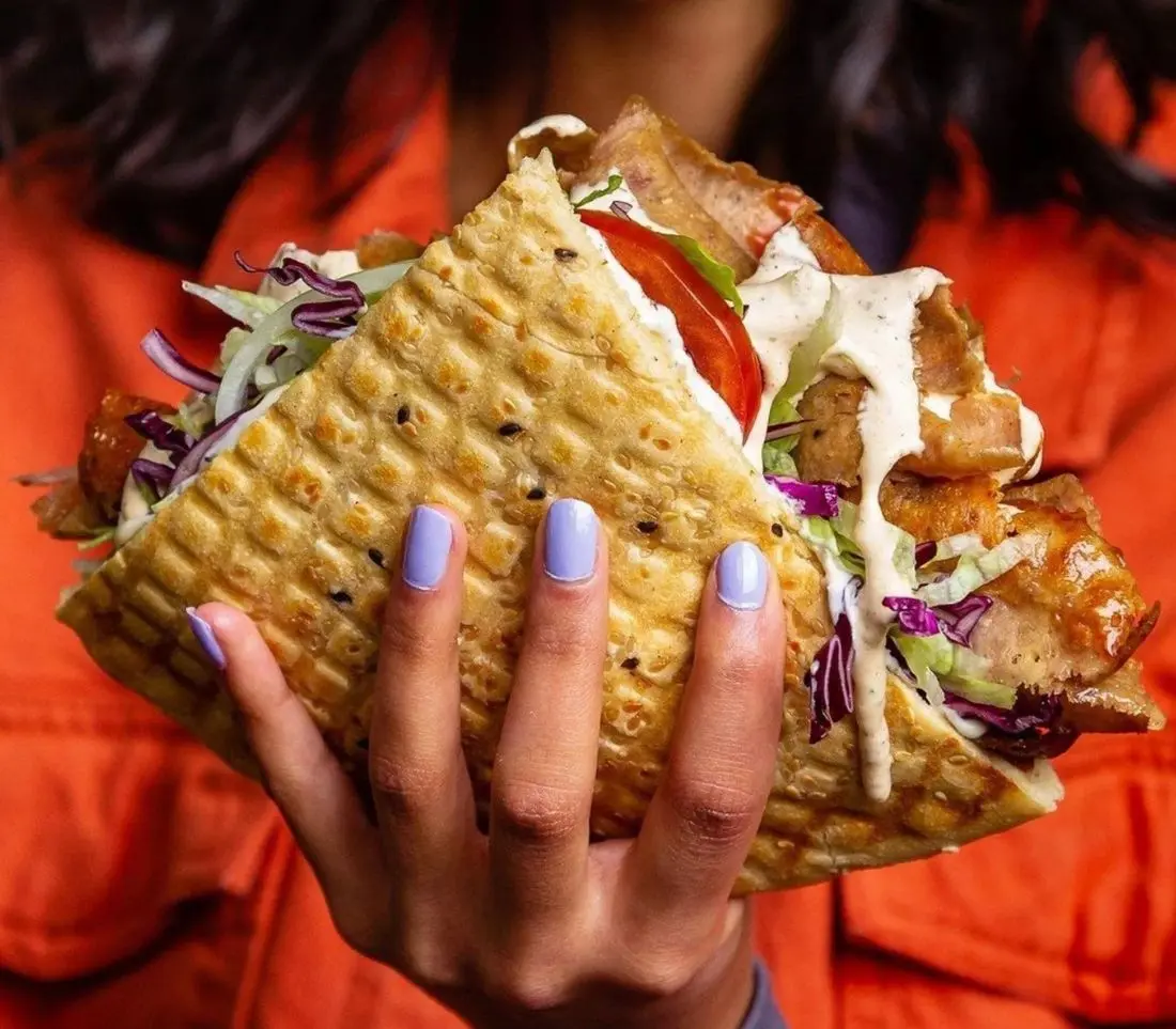 Bánh mì Doner Kebab truyền thống từ Thổ Nhĩ Kỳ