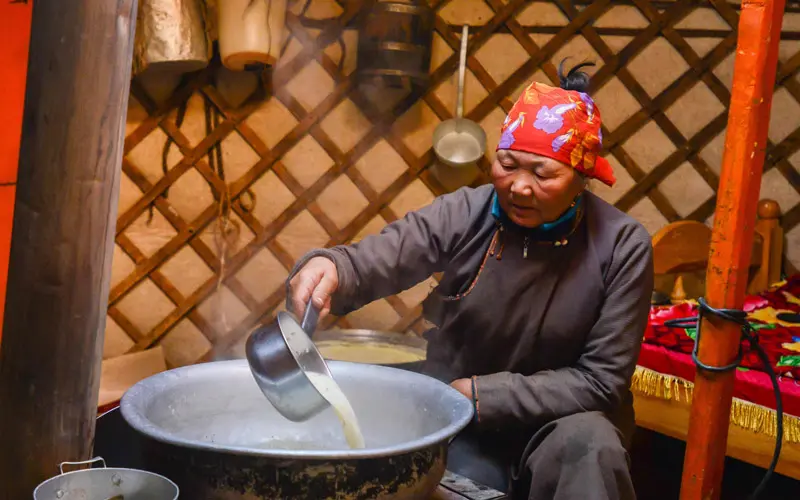 Kh&aacute;m ph&aacute; ẩm thực M&ocirc;ng Cổ với những m&oacute;n ăn độc đ&aacute;o nhất 8