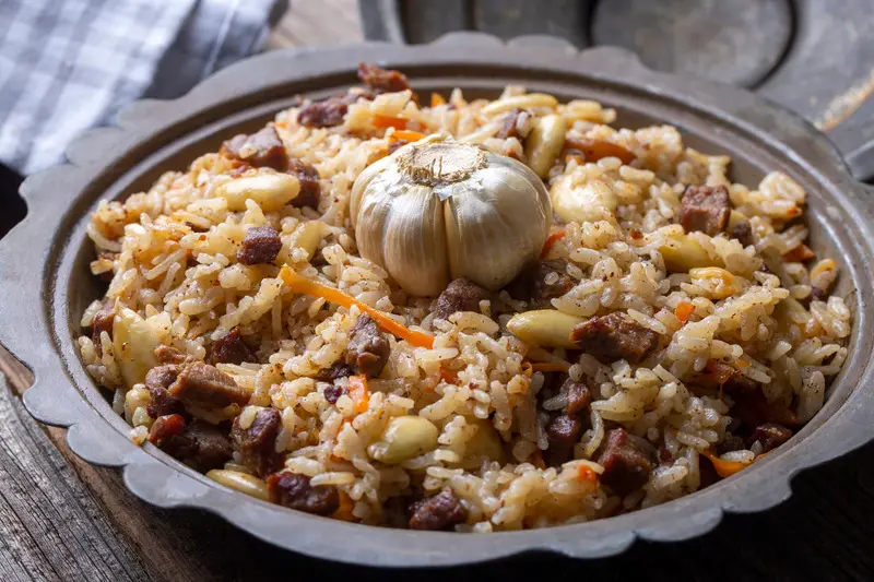Plov m&oacute;n cơm thập cẩm di sản của người Uzbekistan 6