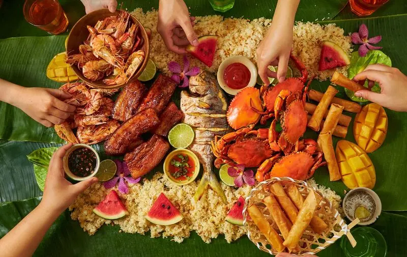 Top 14 m&oacute;n ẩm thực Philippines thể hiện sự đa dạng văn h&oacute;a tuyệt vời 3