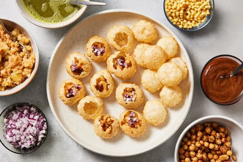 Trải nghiệm ẩm thực đường phố c&ugrave;ng m&oacute;n Pani Puri ngon trứ danh Ấn Độ 8