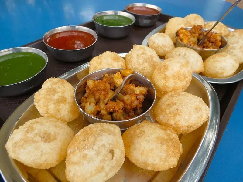 Trải nghiệm ẩm thực đường phố c&ugrave;ng m&oacute;n Pani Puri ngon trứ danh Ấn Độ 3