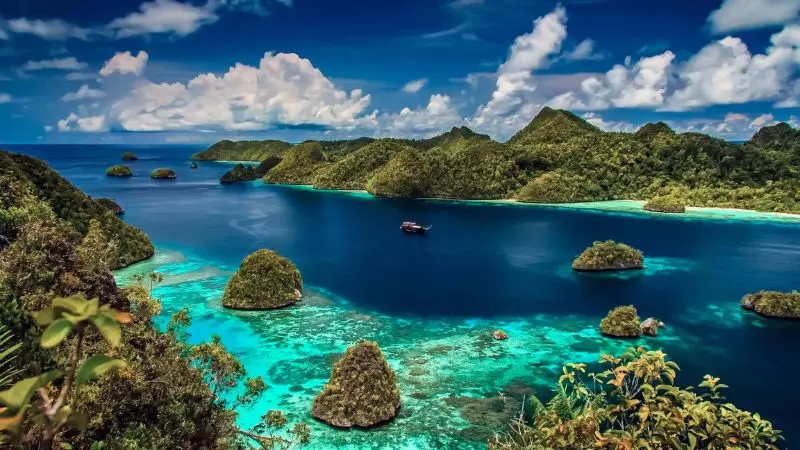 Bí ẩn thiên đường biển đảo Papua Indonesia ở New Guinea 2