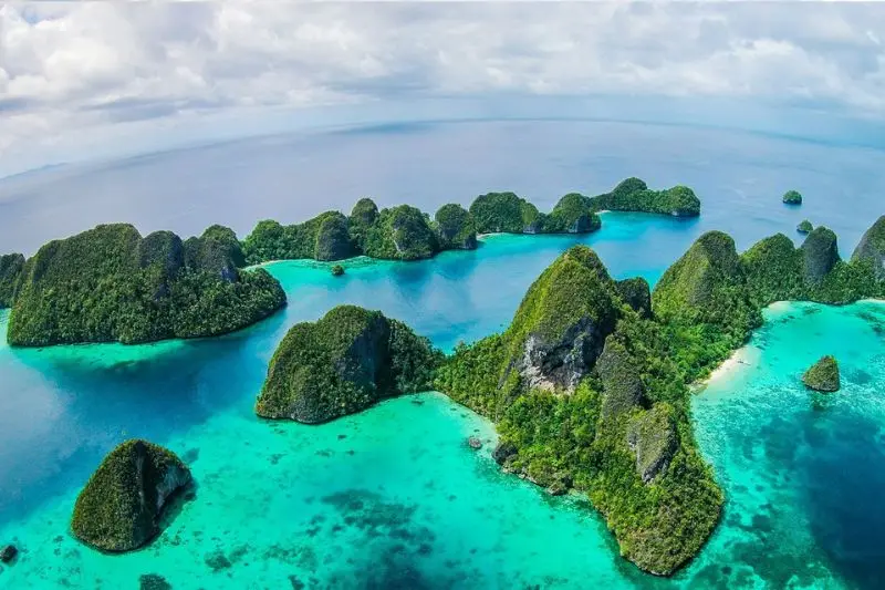 Bí ẩn thiên đường biển đảo Papua Indonesia ở New Guinea 6