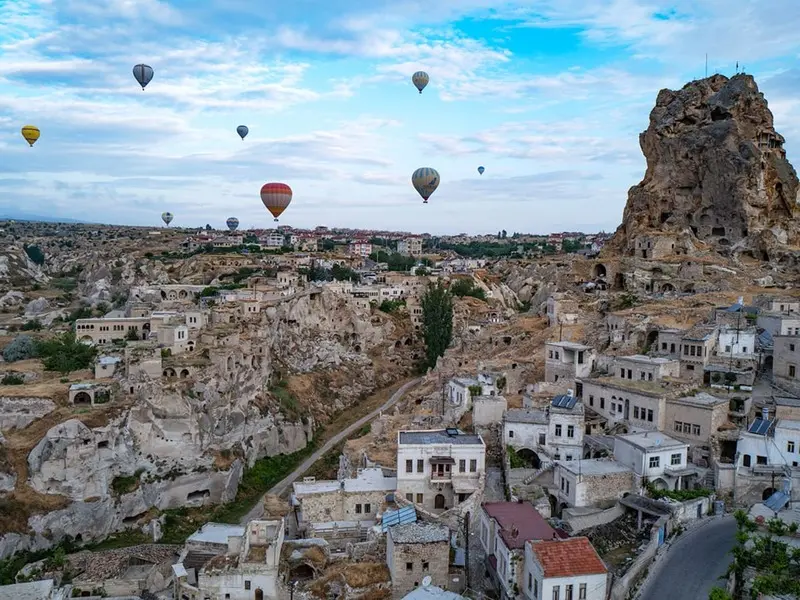 Cappadocia, xứ sở thần ti&ecirc;n từ đ&aacute; ở Thổ Nhĩ Kỳ 3