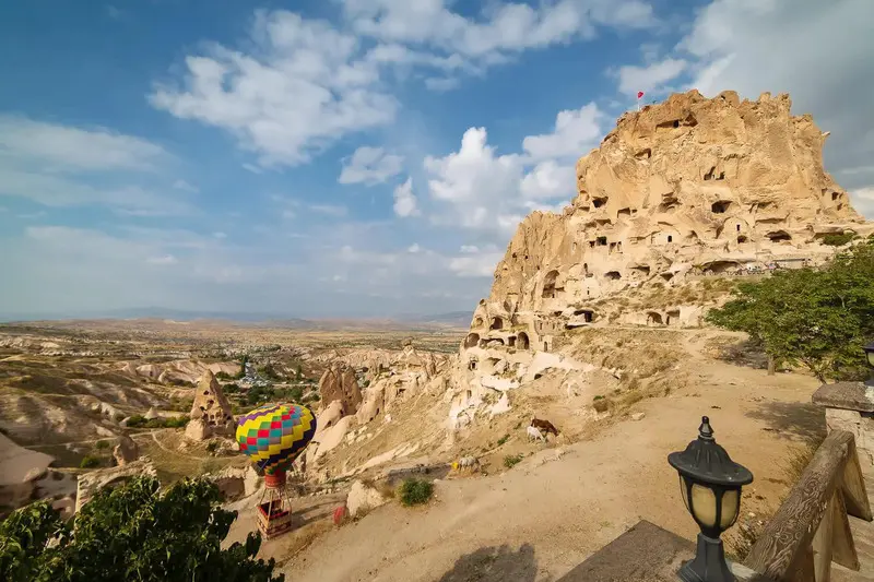 Cappadocia, xứ sở thần ti&ecirc;n từ đ&aacute; ở Thổ Nhĩ Kỳ 7
