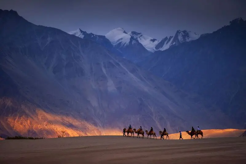 Đến thung lũng Nubra ngắm vi&ecirc;n ngọc ẩn của Ladakh Ấn Độ 3
