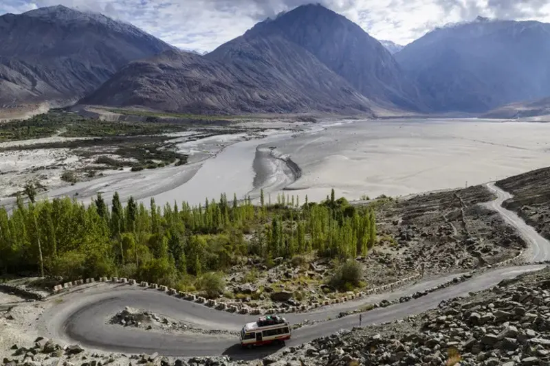 Đến thung lũng Nubra ngắm vi&ecirc;n ngọc ẩn của Ladakh Ấn Độ 4