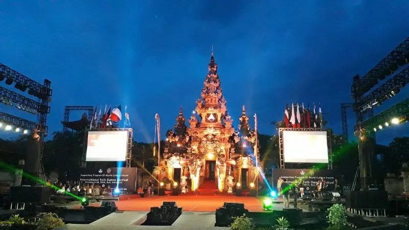 Denpasar, bản giao hưởng truyền thống và hiện đại tại Bali 21