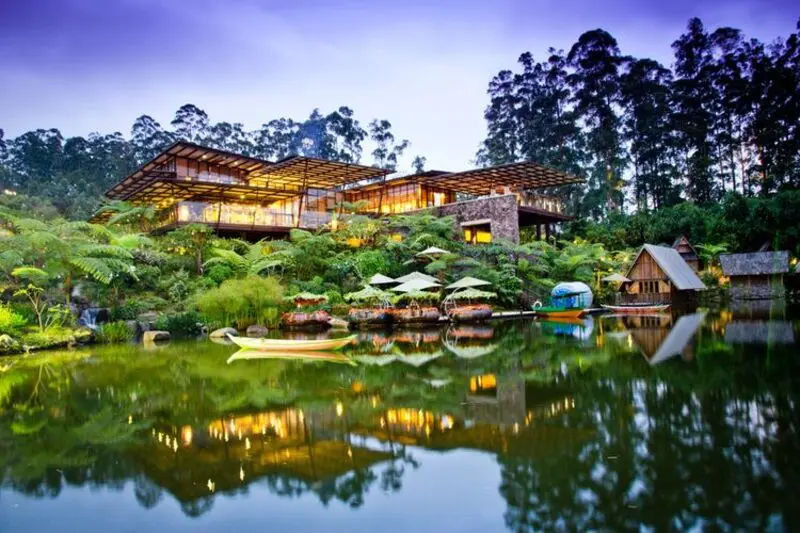 Du lịch Bandung Indonesia, kh&aacute;m ph&aacute; 'Paris của Java' 6