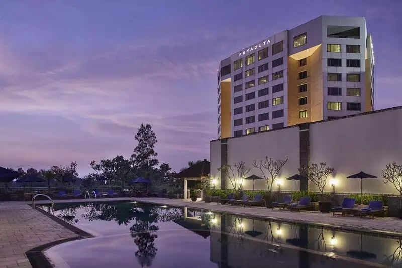 Du lịch Bandung Indonesia, kh&aacute;m ph&aacute; 'Paris của Java' 13