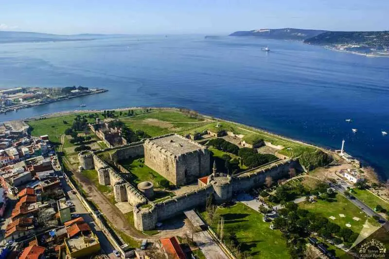 Du lịch &Ccedil;anakkale, nơi giao h&ograve;a giữa lịch sử v&agrave; thi&ecirc;n nhi&ecirc;n 5