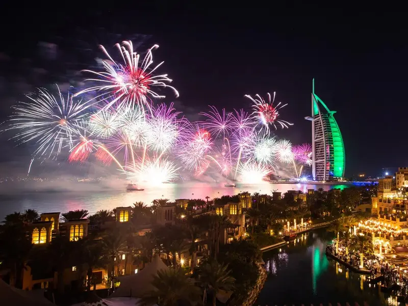 Du lịch Dubai Tết trải nghiệm bầu kh&ocirc;ng kh&iacute; giao thoa văn h&oacute;a 5