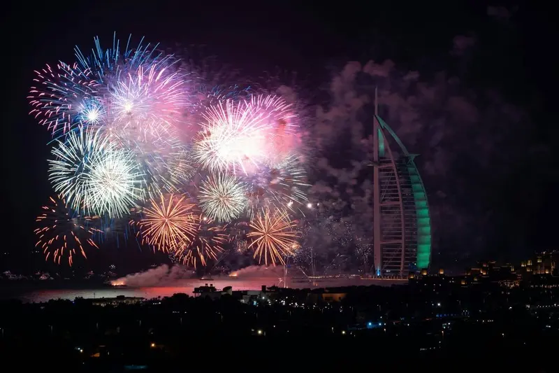 Du lịch Dubai Tết trải nghiệm bầu kh&ocirc;ng kh&iacute; giao thoa văn h&oacute;a 2