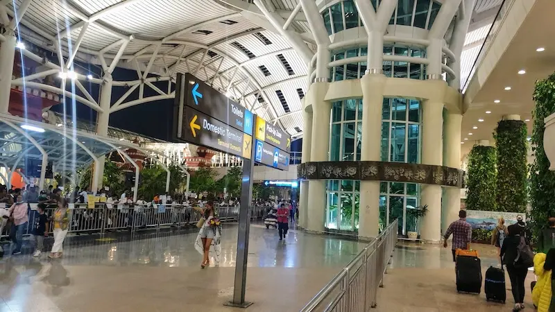 Giới thiệu về s&acirc;n bay Bali, cảng h&agrave;ng kh&ocirc;ng duy nhất tr&ecirc;n đảo 8