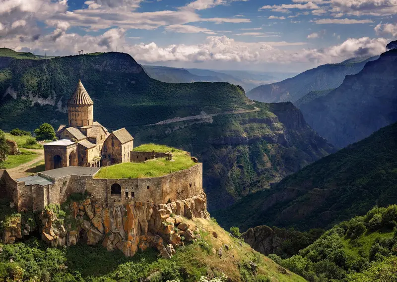 Hành trình về Armenia, miền đất Thánh nơi lịch sử và thiên nhiên giao hòa 2