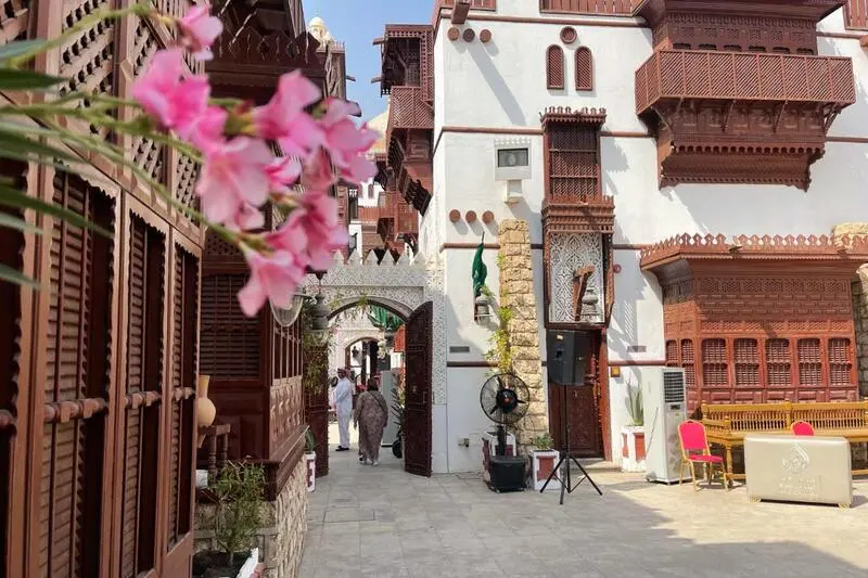 Jeddah cửa ng&otilde; dẫn lối đến th&aacute;nh địa Mecca tại Ả Rập Saudi 9